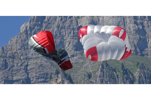 X-One paracaídas cudrado