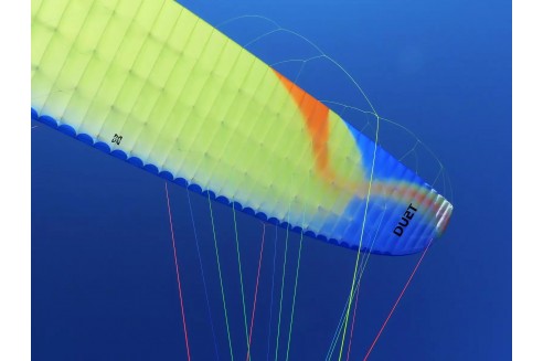 The DUET Semi-Light tandem paraglider combines ease of use, low weight, and low volume. Ideal for your walk-and-fly tandem fligh