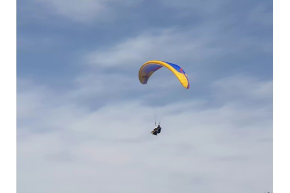 The Duet is the paraglider for making commercial tandems with ease and durability. Its fabric is excellent quality.