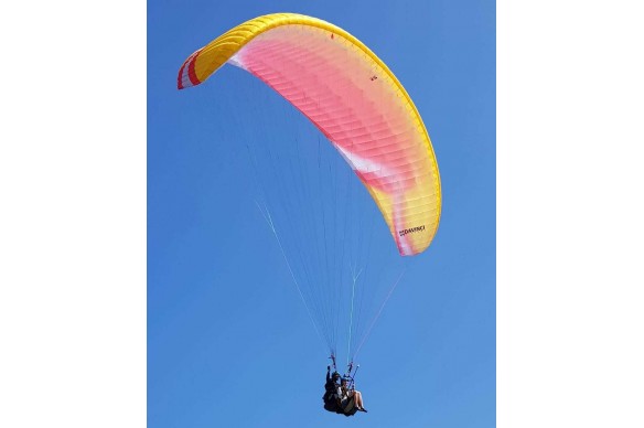 The Duet is the paraglider for making commercial tandems with ease and durability. Its fabric is excellent quality.
