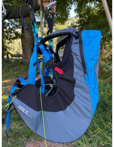 Soul paragliding harness from the Davinci brand